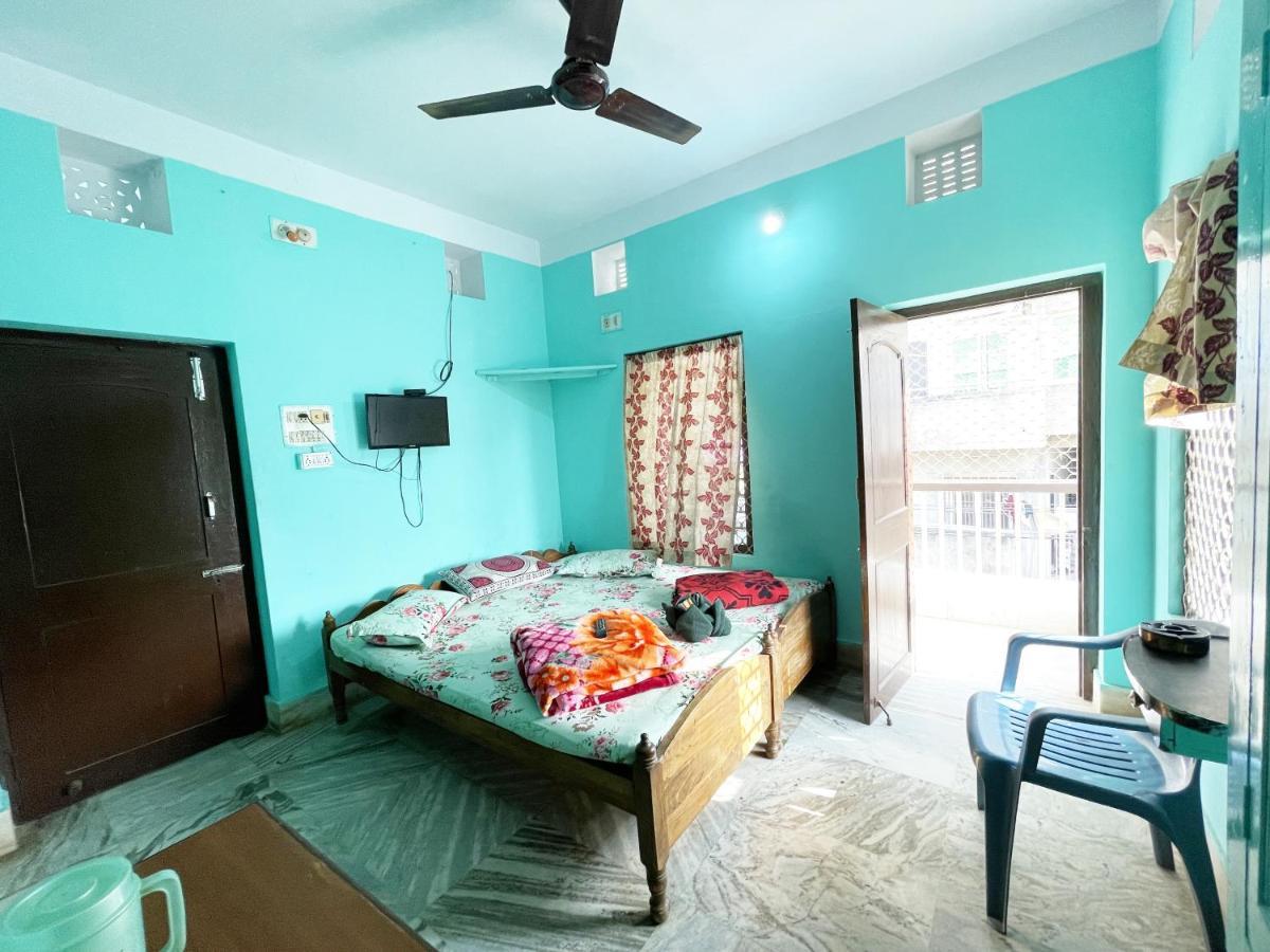 Hotel Radha Krishna Puri Ngoại thất bức ảnh