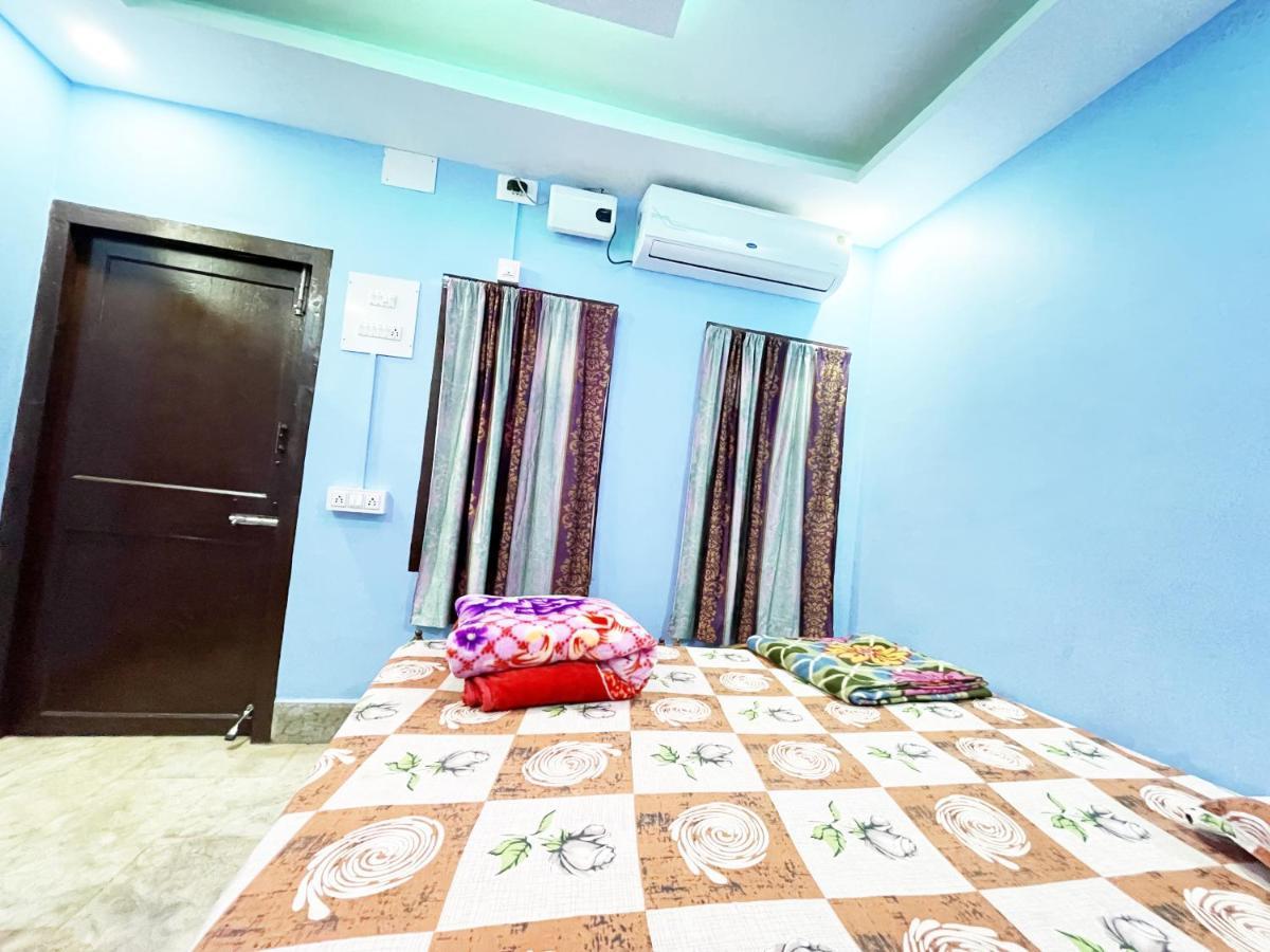 Hotel Radha Krishna Puri Ngoại thất bức ảnh