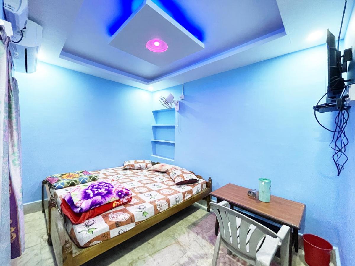 Hotel Radha Krishna Puri Ngoại thất bức ảnh