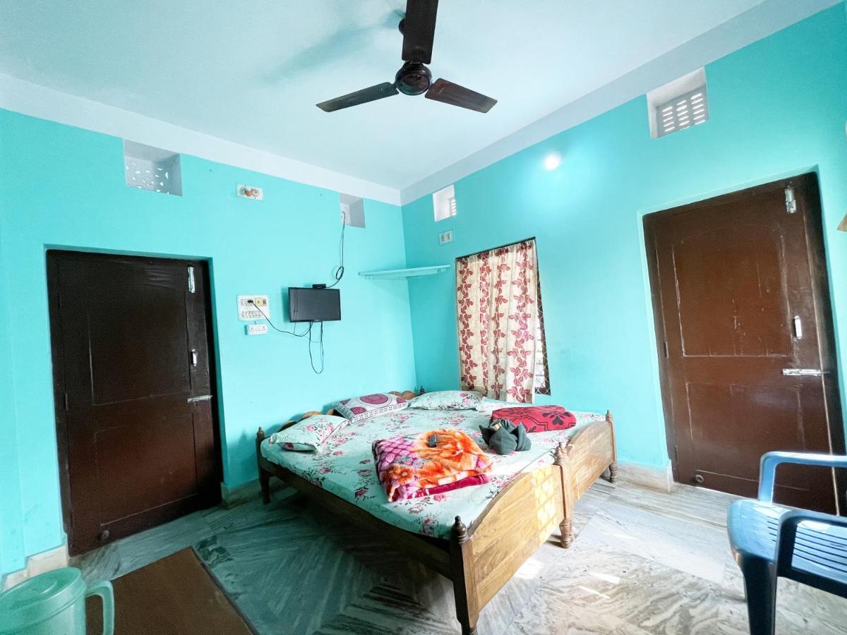Hotel Radha Krishna Puri Ngoại thất bức ảnh