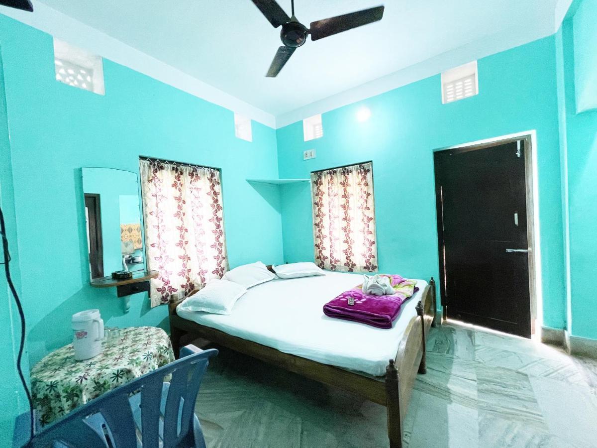 Hotel Radha Krishna Puri Ngoại thất bức ảnh