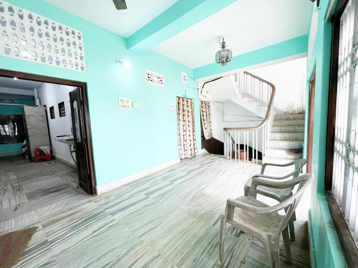 Hotel Radha Krishna Puri Ngoại thất bức ảnh