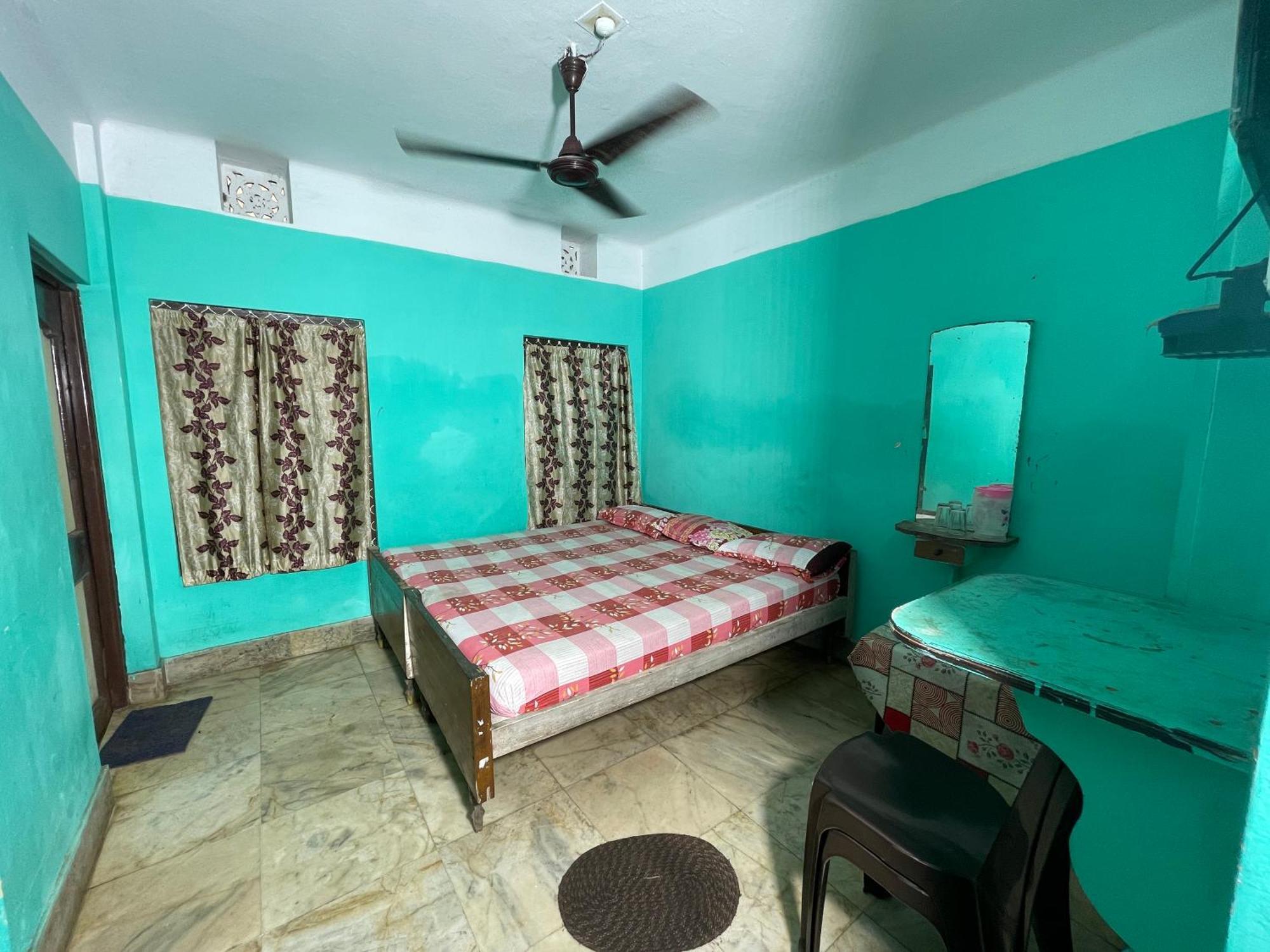 Hotel Radha Krishna Puri Ngoại thất bức ảnh